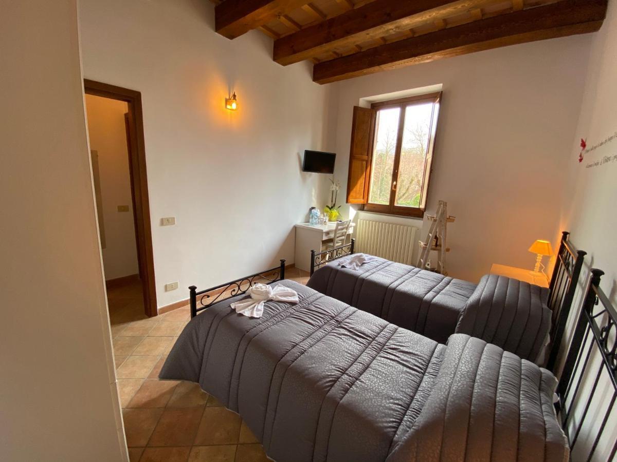 Locanda Della Pieve Pievebovigliana ภายนอก รูปภาพ