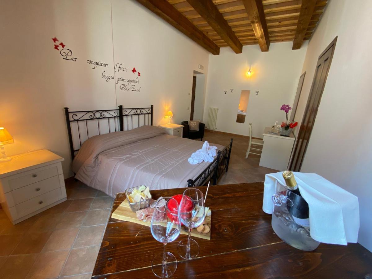 Locanda Della Pieve Pievebovigliana ภายนอก รูปภาพ