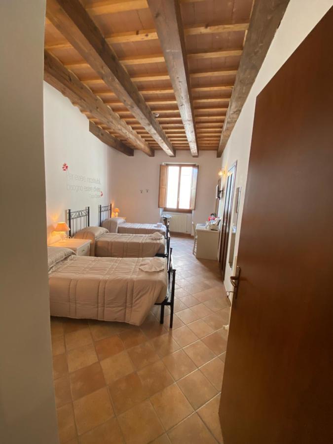 Locanda Della Pieve Pievebovigliana ภายนอก รูปภาพ